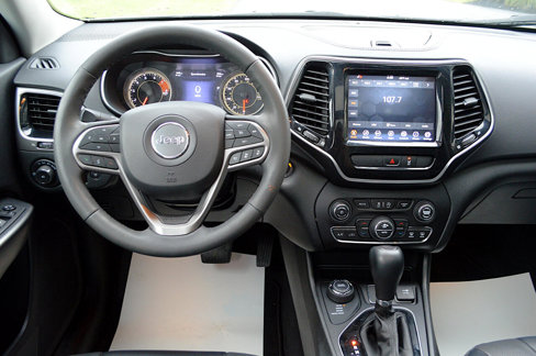 Used 2022 Jeep Cherokee Limited image 19