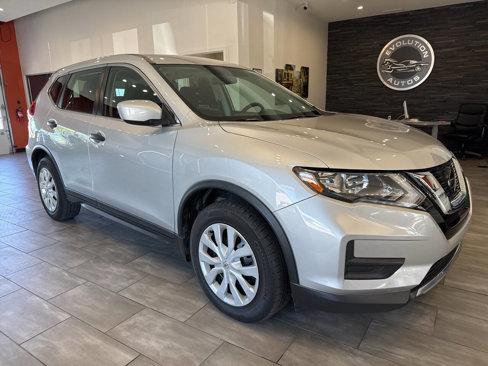 Used 2018 Nissan Rogue S image 3