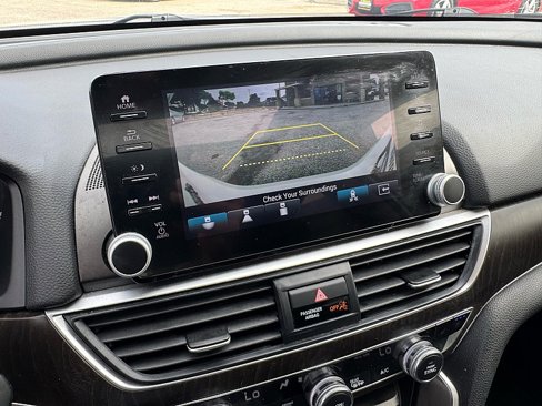 Used 2021 Honda Accord Touring image 21