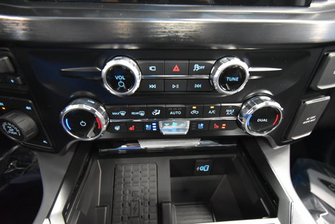 New 2025 Ford F250 Lariat w/ Lariat Ultimate Package image 14