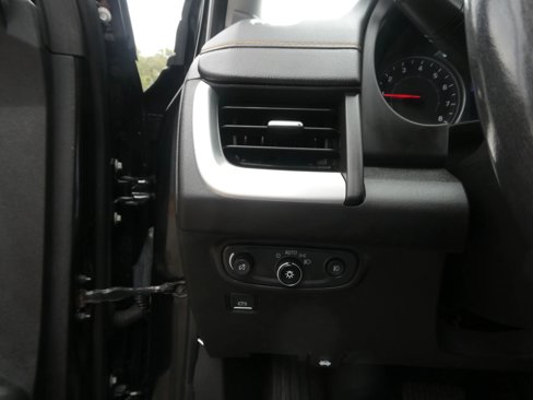 Used 2021 GMC Terrain SLT w/ Elevation Edition image 16