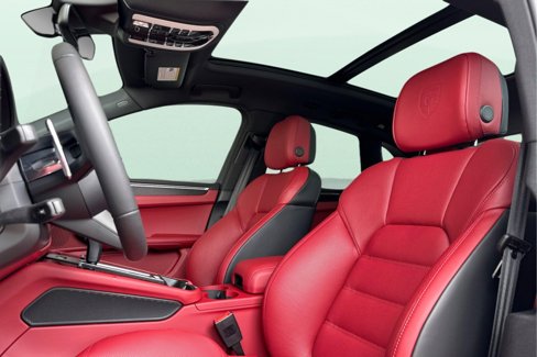 New 2025 Porsche Macan GTS image 5
