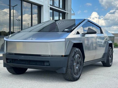 Used 2024 Tesla Cybertruck AWD Crew Cab image 3