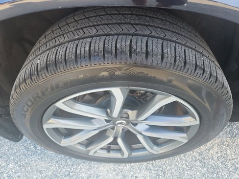 Used 2019 Volvo XC90 T5 Momentum w/ Multimedia Package image 6