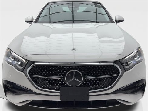Used 2025 Mercedes-Benz E 350 Sedan image 4