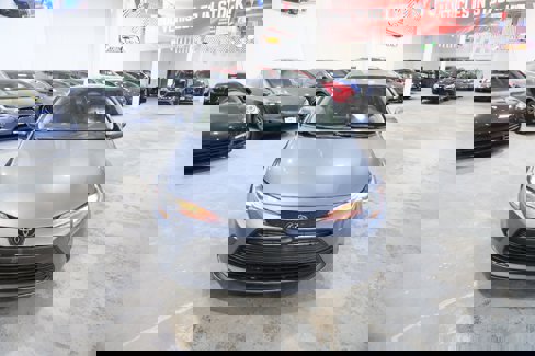 Used 2025 Toyota Corolla LE w/ Convenience Package image 3