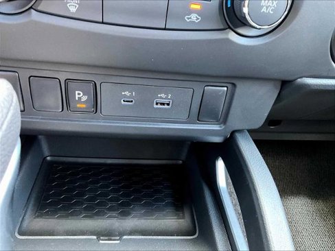 Certified 2025 Nissan Frontier SV image 25
