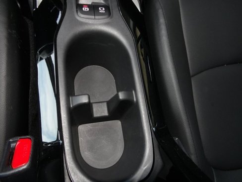 Used 2024 Toyota Corolla Cross XLE image 28