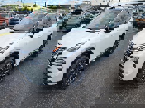 New 2026 Nissan Rogue Platinum image 4