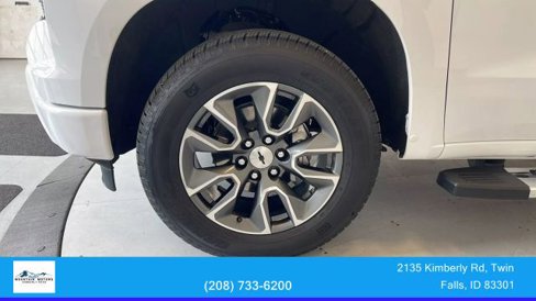 Used 2024 Chevrolet Silverado 1500 RST w/ Convenience Package II image 9