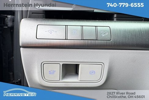 Certified 2024 Hyundai Kona Limited image 17