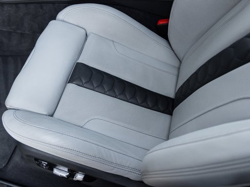 Used 2025 BMW X6 M Competition w/ Executive Package image 27