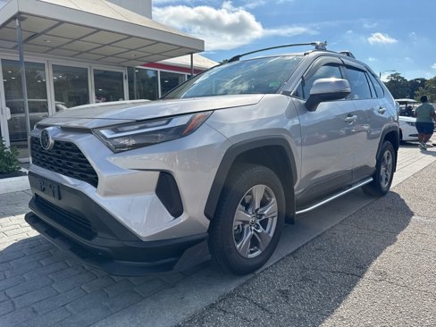 Used 2022 Toyota RAV4 XLE image 3