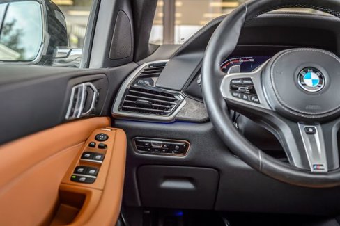 Used 2022 BMW X5 xDrive40i w/ M Sport Package image 28