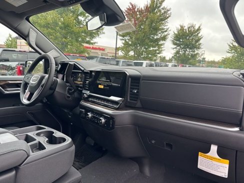 New 2026 GMC Sierra 1500 Elevation image 17