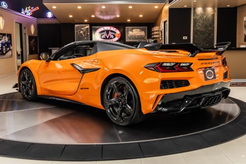 Used 2023 Chevrolet Corvette Z06 w/ Z07 Performance Package image 15
