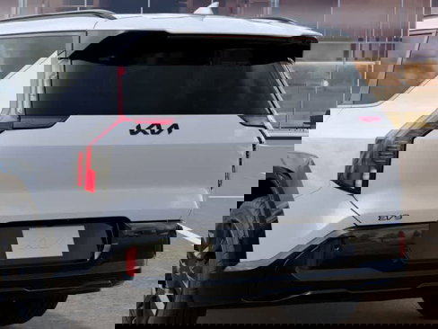 New 2026 Kia EV9 Land w/ Nightfall Edition Package image 13