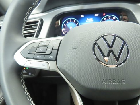 New 2026 Volkswagen Atlas Cross Sport SE image 12