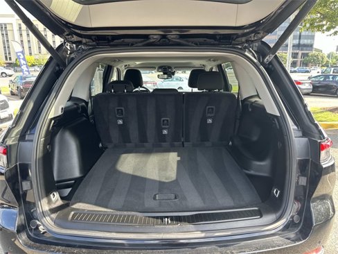 Certified 2023 Jeep Grand Cherokee Laredo w/ Luxury Tech Group I image 11