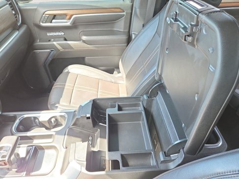 Used 2022 Chevrolet Silverado 1500 High Country w/ Technology Package image 21