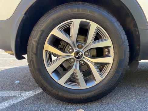 Used 2016 Kia Sportage LX image 46