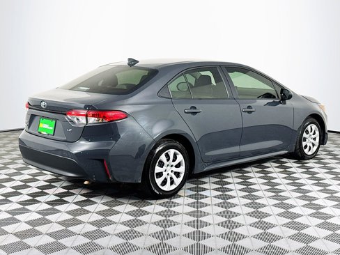 Used 2025 Toyota Corolla LE image 10
