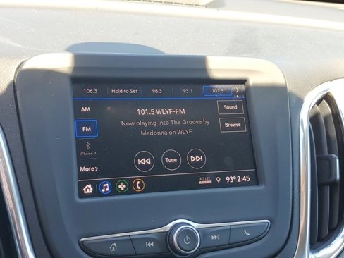 Used 2020 Chevrolet Equinox LS image 23