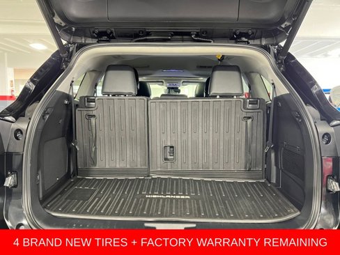 Used 2023 Toyota Highlander Limited image 45