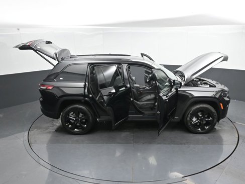 New 2025 Jeep Grand Cherokee Limited image 48