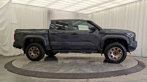 Used 2024 Toyota Tacoma Trailhunter image 6