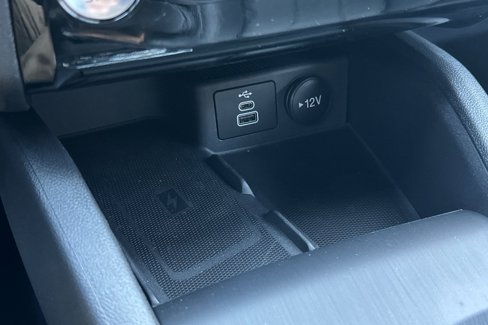 New 2025 Ford Escape SE image 28