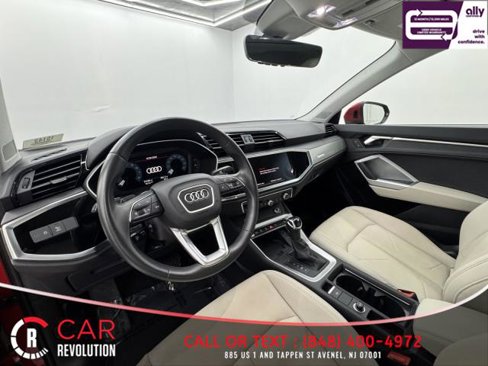 Used 2024 Audi Q3 2.0T Premium image 17