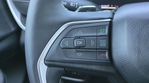 Used 2024 Jeep Grand Cherokee Altitude image 25
