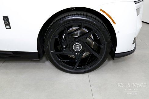 New 2025 Rolls-Royce Spectre Black Badge image 33