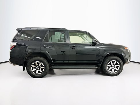 Used 2024 Toyota 4Runner TRD Off-Road Premium image 10
