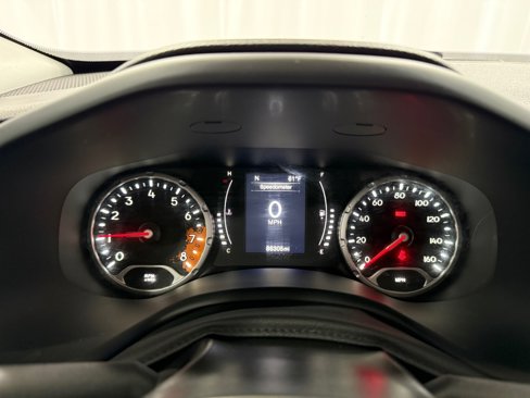 Used 2016 Jeep Renegade Sport w/ Power & Air Group image 13