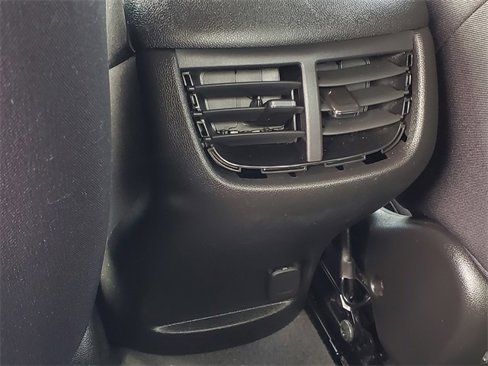 Used 2023 Chevrolet Malibu LT image 29