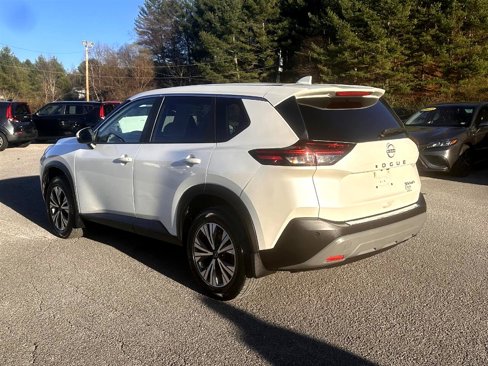 Used 2023 Nissan Rogue SV image 7