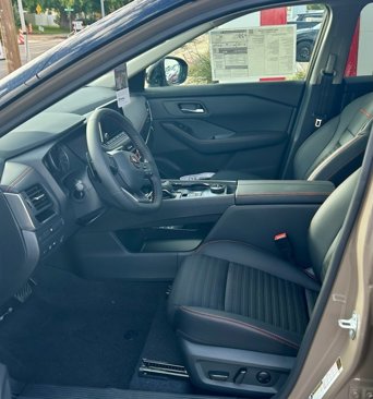 New 2026 Nissan Rogue SV image 7