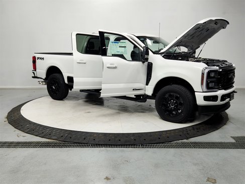 New 2025 Ford F250 Lariat w/ Black Appearance Package image 9