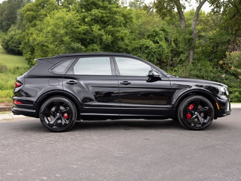 New 2025 Bentley Bentayga image 13