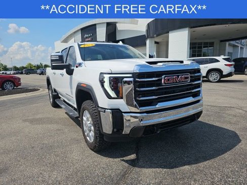 Used 2024 GMC Sierra 3500 SLT w/ SLT Premium Package image 4