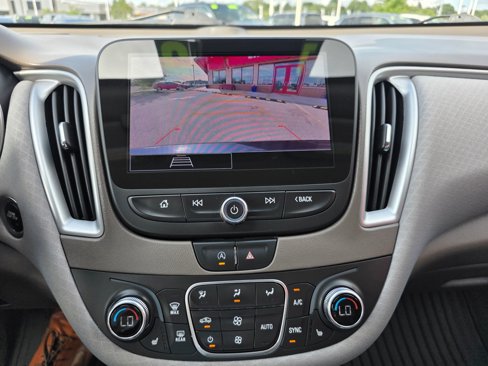 Used 2023 Chevrolet Malibu LT image 12