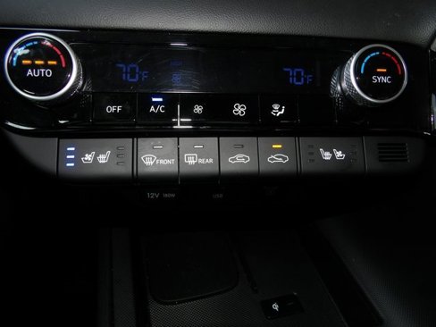 Used 2024 Hyundai Elantra Limited image 33