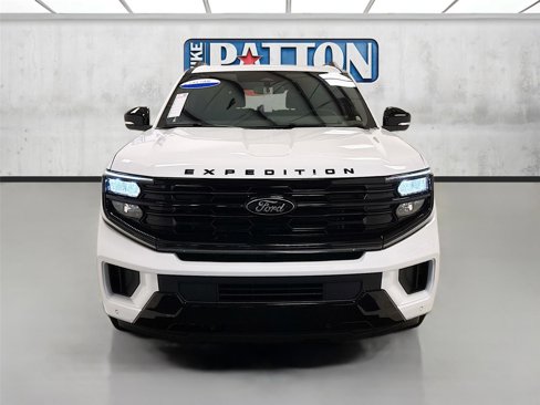New 2025 Ford Expedition Platinum image 2