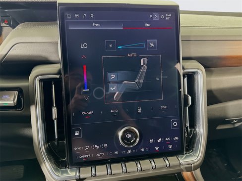 Used 2025 GMC Yukon XL Denali image 53