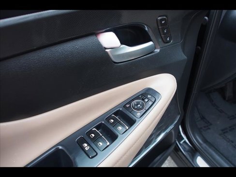 Used 2021 Hyundai Santa Fe Limited image 18