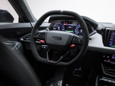 New 2025 Audi RS e-tron GT performance image 24