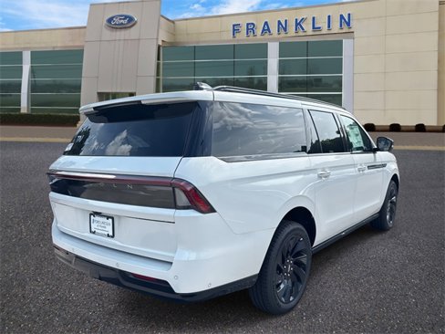 New 2025 Lincoln Navigator L Reserve w/ Jet Appearance Package image 7
