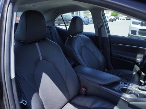 Used 2023 Toyota Camry XSE image 19